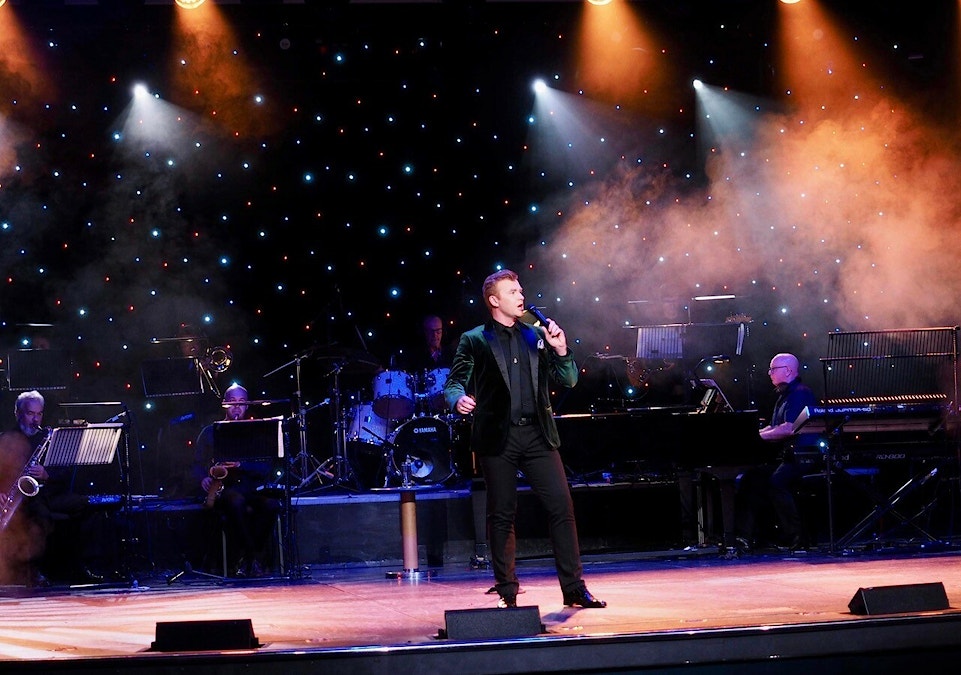 Live at Frankie’s coming to Redcliffe
